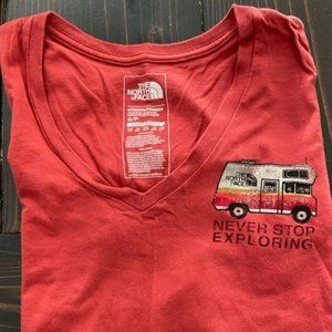 NWOT Women's North Face Never Stop Exploring Tee Shirt Small